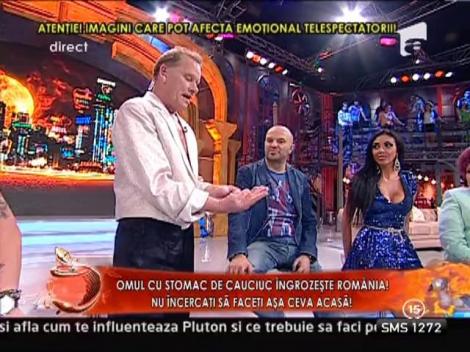 Stevie Starr, "Omul cu stomacul de cauciuc", sfideaza limitele normalului