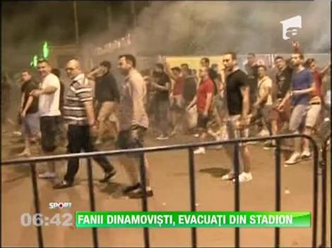 Fanii lui Dinamo au fost evacuati de pe National Arena