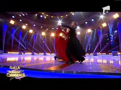 Trupa Floris danseaza vals pe muzica celor de la Metallica!