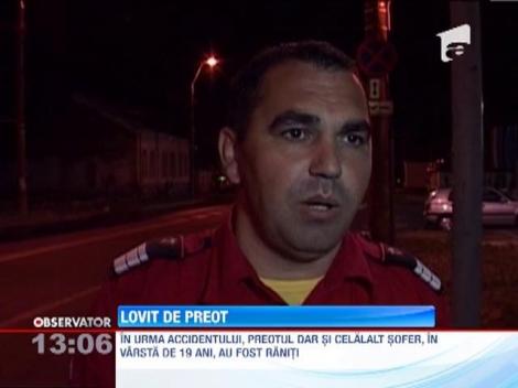 Un tanar de 19 ani, lovit de masina unui preot