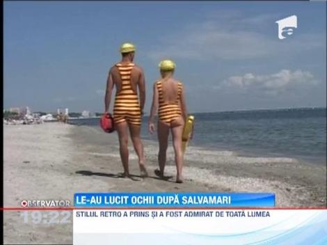 Salvamarii in costume mulate au facut senzatie pe plaja din Mamaia