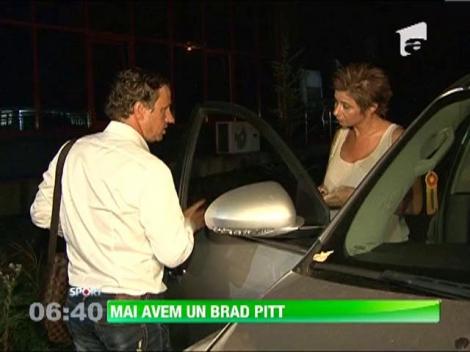 Reghecampf cu mustata, comparat cu Brad Pitt