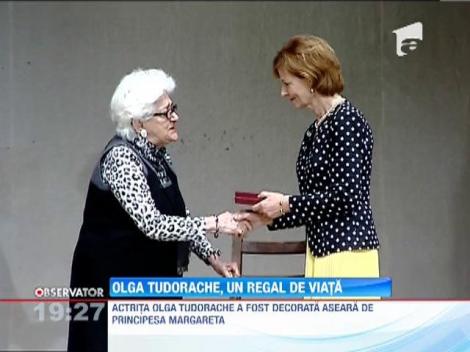 Actrita Olga Tudorache a fost decorata de Principesa Margareta