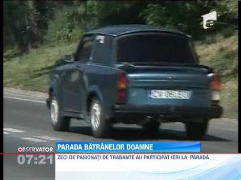 Zeci de pasionati de trabante s-au intalnit la Sighisoara