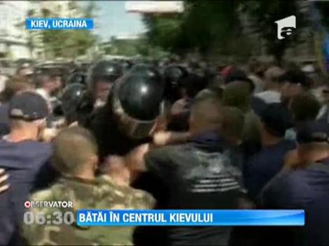 Confruntari violente in centrul Kievului intre sustinatorii si opozantii Iuliei Timosenko