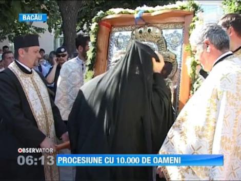 Procesiune in premiera pe strazile din Bacau