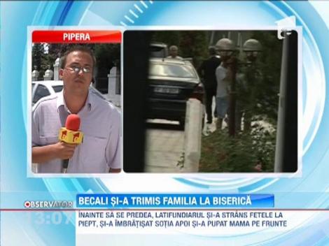 Gigi Becali si-a trimis familia la Biserica