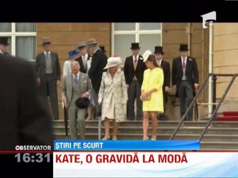 Ducesa de Cambridge a atras toate privirile la o petrecere organizata de Regina Elisabeta a II-a