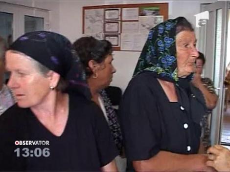 Satenii din Vadu Rosca sunt revoltati fiiindca sunt pusi sa plateasca terenurile de sub casele construite de Gigi Becali