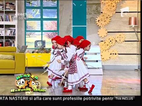 Bucharest Sport Club danseaza la "Neatza cu Razvan si Dani"