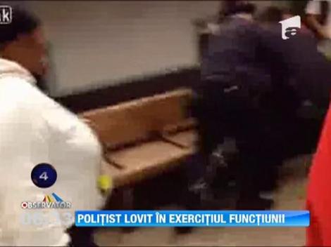 Un politist din New York, lovit de o tanara la metrou