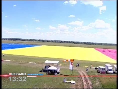 Cel mai mare drapel, mediatizat de presa din toata lumea