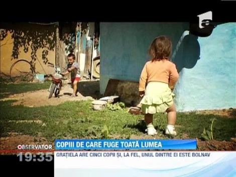 COPIII NU SUNT INVIZIBILI / Copiii de care fuge toata lumea