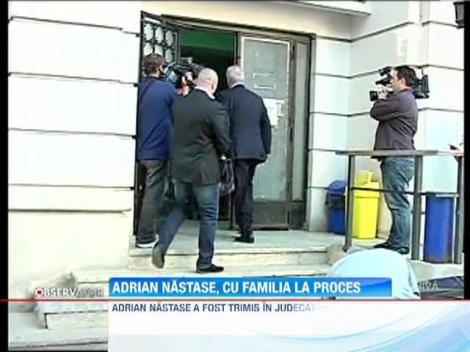 Adrian Nastase din nou in fata instantei pentru procesul Zambaccian