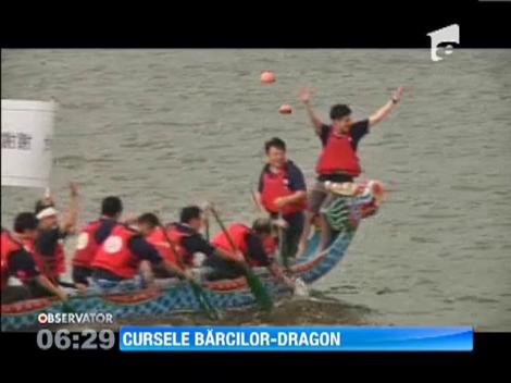 Curse traditionale de "barci dragon", in Taiwan