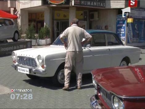 Expozitie de masini de epoca, la Ploiesti