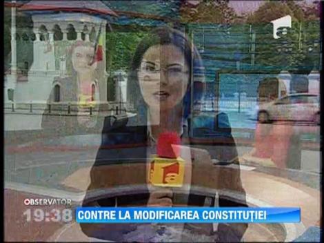 Presedintele critica proiectul revizuirii Constitutiei