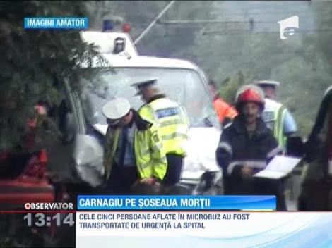 Un tanar a pierdut controlul volanului si a intrat intr-un microbuz in care se aflau cinci persoane