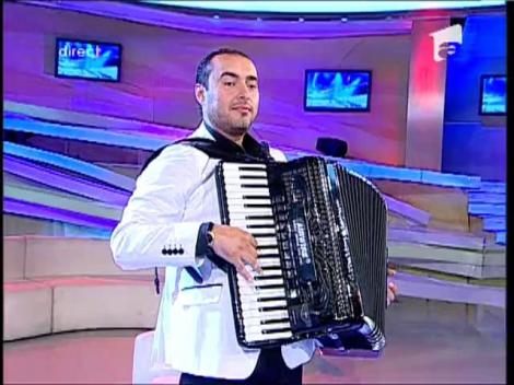 Marian Mexicanu canta la Acces Direct