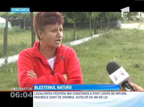 Zeci de gospodarii din Suceava devastate de furtuna