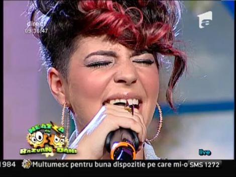 LIVE: Tribute to Rihanna by Hot Play Band - "Stay"