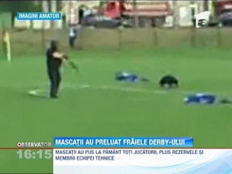 Mascatii au descins pe un teren de fotbal din Timisoara
