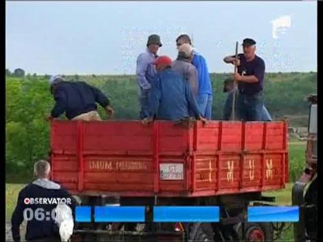 Nimic nu sta in calea furtunilor! Sate intregi au fost acoperite ieri de ape, iar un barbat si-a pierdut viata