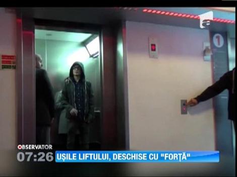 Forta fie cu tine! Vezi o noua farsa facuta in lift! (VIDEO)