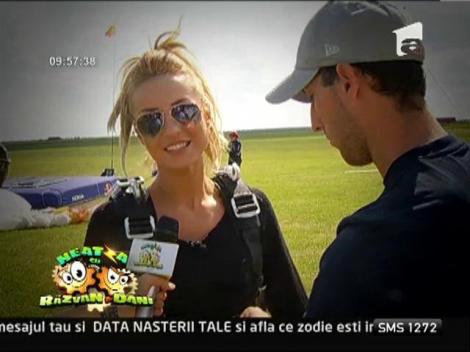 "Vecina" Flavia Mihasan a sarit cu parasuta!