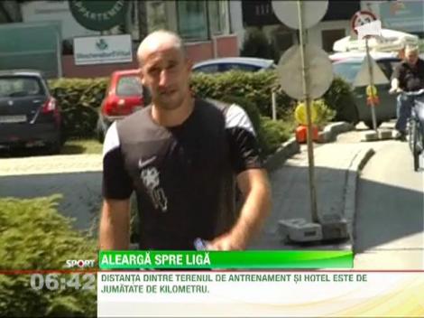 Dupa doua ore de antrenament, stelistii au revenit la hotel in pas alergator