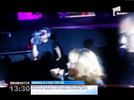 Rihanna si-a lovit un fan in timpul unui concert