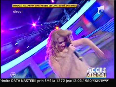 Julia Jianu - “Love me”!