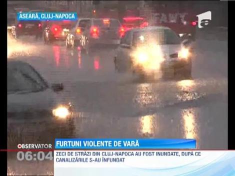 O furtuna puternica a inundat strazile din Cluj