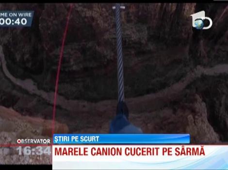 Cascadorul american Nik Wallenda, primul om care a traversat, pe sarma, Marele Canion