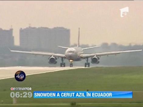 Specialistul IT care a dezvaluit programul de supraveghere electronica a cetatenilor americani a cerut azil politic in Ecuador
