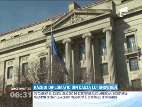 Razboi diplomatic intre SUA si Rusia din cauza lui Edward Snowden