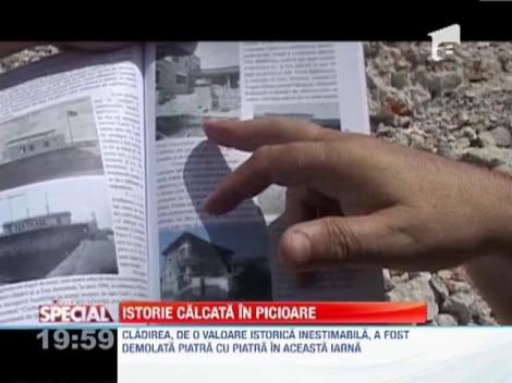 Un conac boieresc din judetul Constanta a fost distrus de sateni