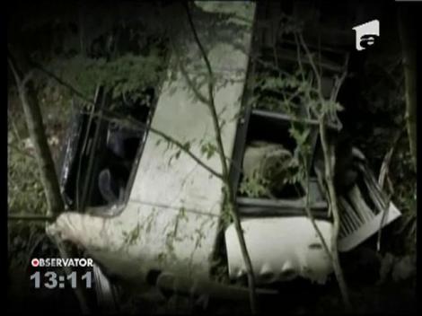 Anchetatorii cred ca soferul a fost orbit de lumina soarelui, cand a iesit din tunel