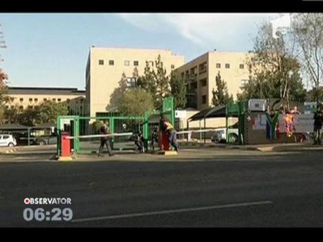 Starea lui Nelson Mandela a devenit stabila, insa ramane critica