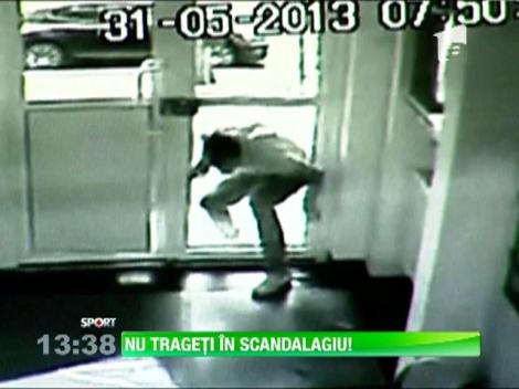 Gabi Tamas s-a ales cu dosar penal dupa ce a spart usa unui bloc