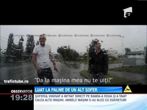 Un sofer din Craiova a fost luat la palme de un alt conductor auto
