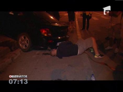 Targoviste: Un sofer baut a intrat cu masina intr-un bloc