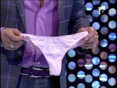 Randul 7: Si-a dat chilotii jos in fata lui Catalin Botezatu!