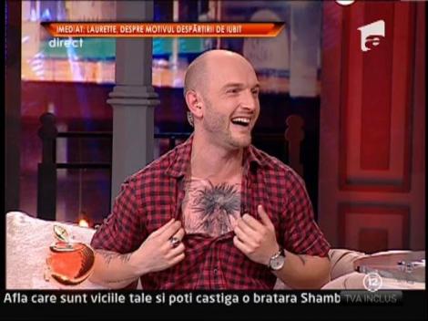 Catalin Bordea si-a tatuat o fata dezbracata pe piept