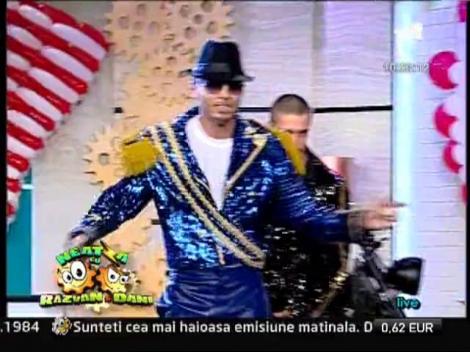 LIVE: Sonny Flame - "Black or White"