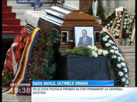 Ultimele omagii pentru fostul premier Radu Vasile