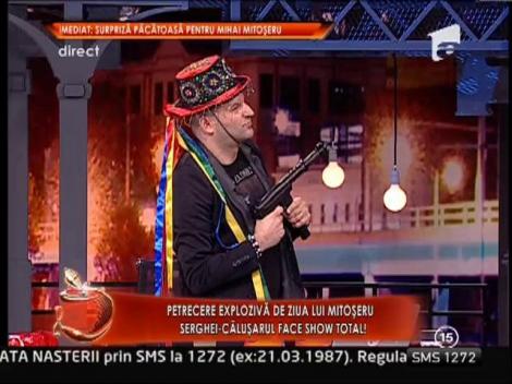 Sergei Mizil joaca dansul calusarilor