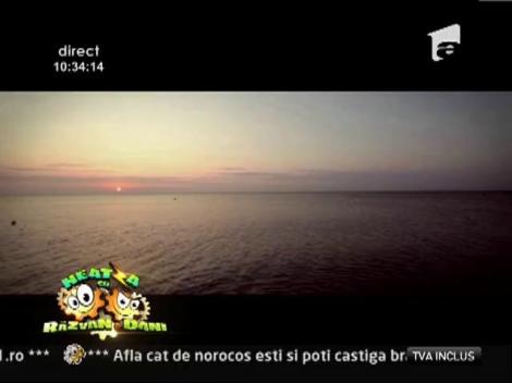 Vezi videoclipul piesei "Ma mut la mare" - Blaxy Girls!