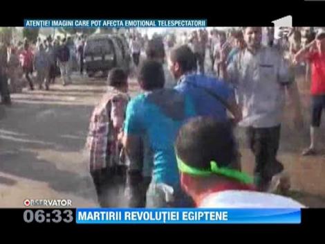 51 de egipteni au fost rapusi de gloantele lunetistilor in fata sediului Garzii Republicane