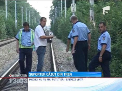 Update / Un suporter al Petrolului Ploiesti a murit dupa ce a cazut din tren